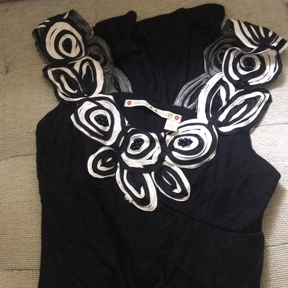 Chelsea & Violet front detail bead lace dress